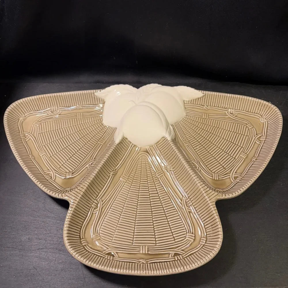 Vintage Georges Briard Ceramic Divided Serving Dish White Peaches Basketweave